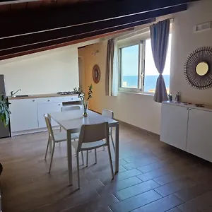 Attico Vista Mare Appartamento